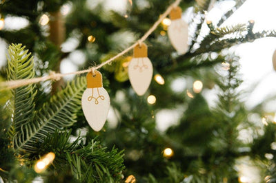 Making Spirits Bright Wood Garland