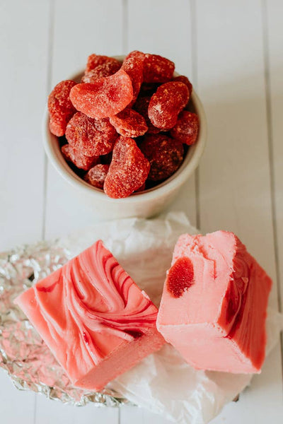 Fudge: Strawberry & Cream