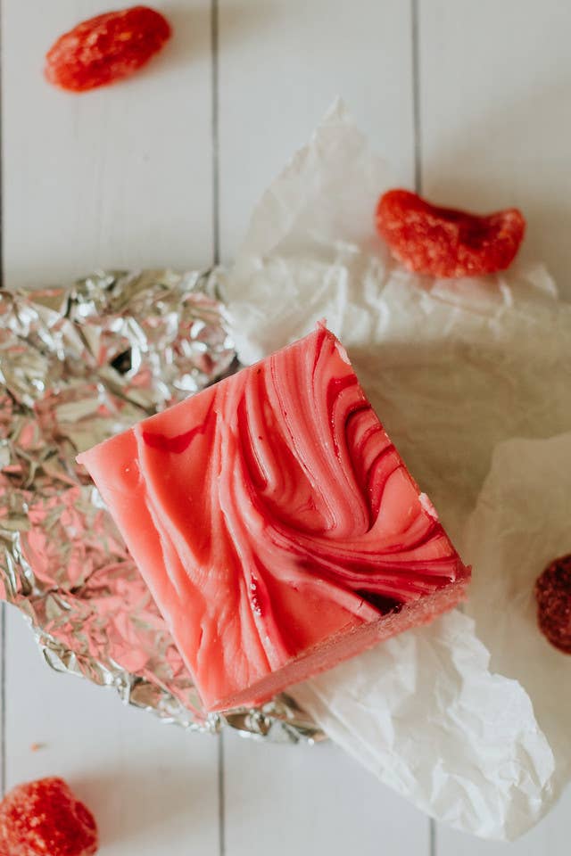 Fudge: Strawberry & Cream