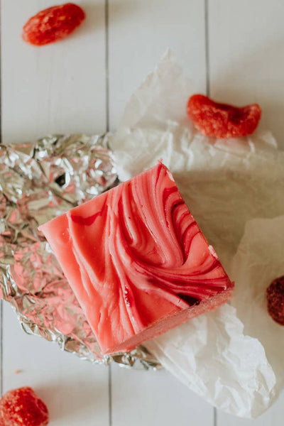 Fudge: Strawberry & Cream