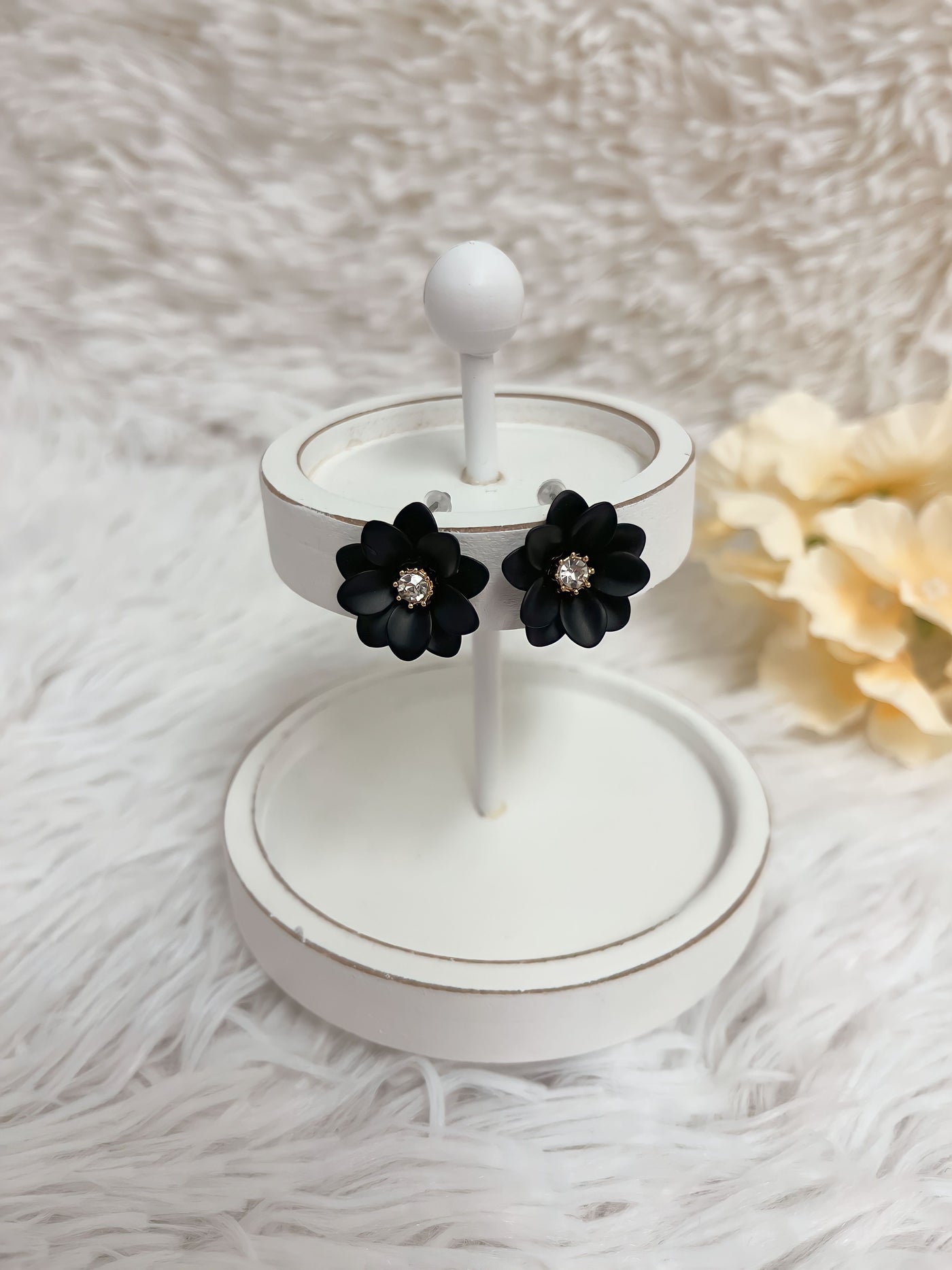 Floral Glitz Black Earrings