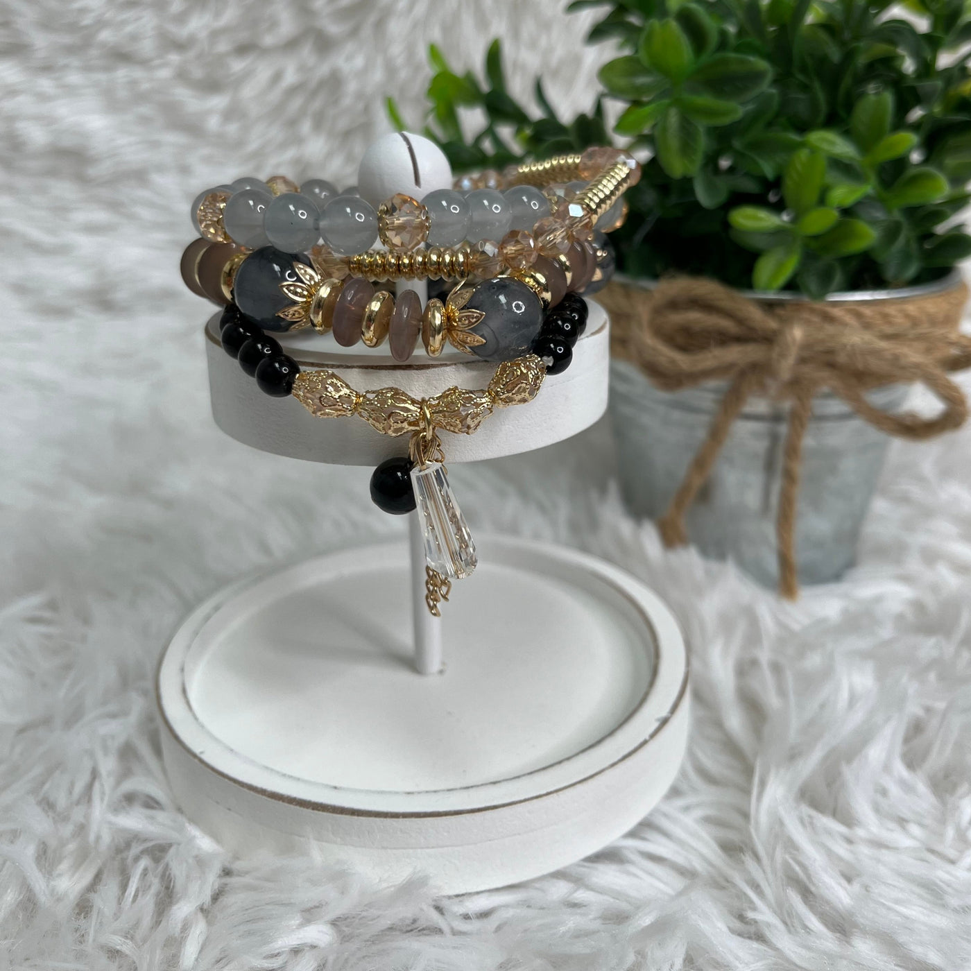 Elegant Beauty Black Bracelet Set