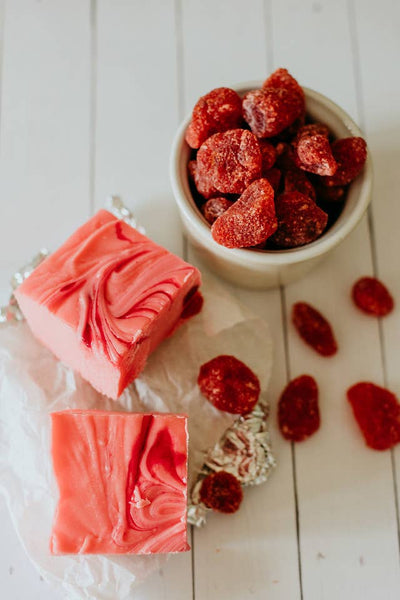 Fudge: Strawberry & Cream